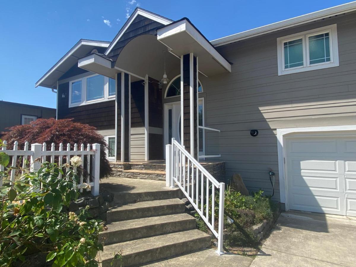 Scenic Lake View Home Tacoma Kültér fotó